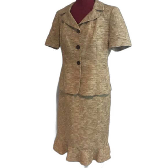 Le Suit Skirt Suit Women's Petite Size 6P Tan & Cream 2-Piece Set Skirt & Blazer - Picture 7 of 12